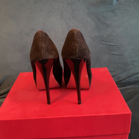 Steve Madden Black Suede Pumps - Picture 3 of 4